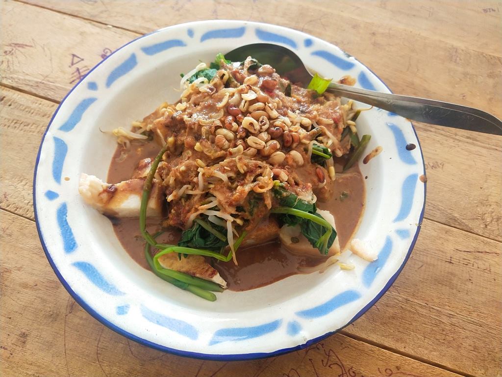 Rujak Buleleng Bali.jpg