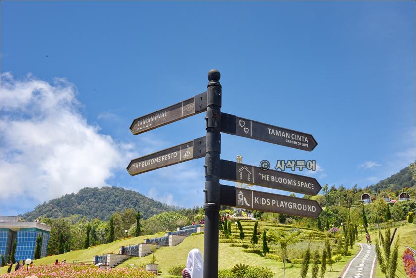 The_Blooms_Garden_Budugul032.jpg