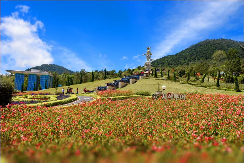 The_Blooms_Garden_Budugul036.jpg
