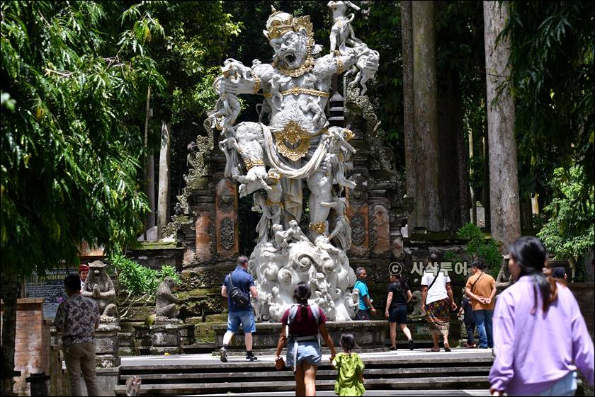 sangeh monyet004.jpg