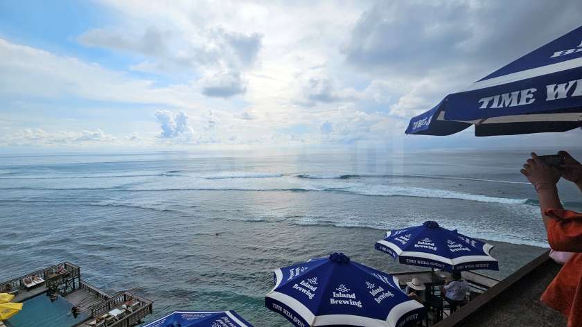 suluban beach120250225_155943.jpg