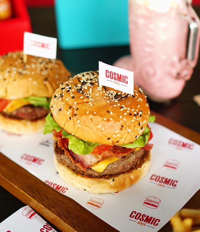 사누르cosmicdiner022.jpg