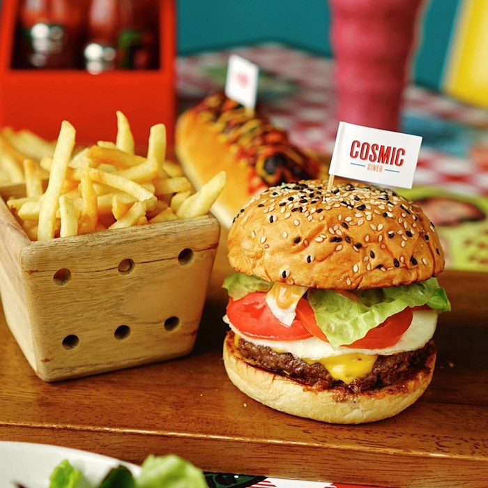 사누르cosmicdiner013.jpg