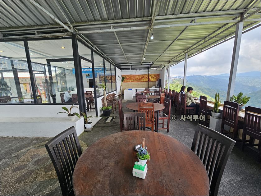 mutiara resto008.jpg