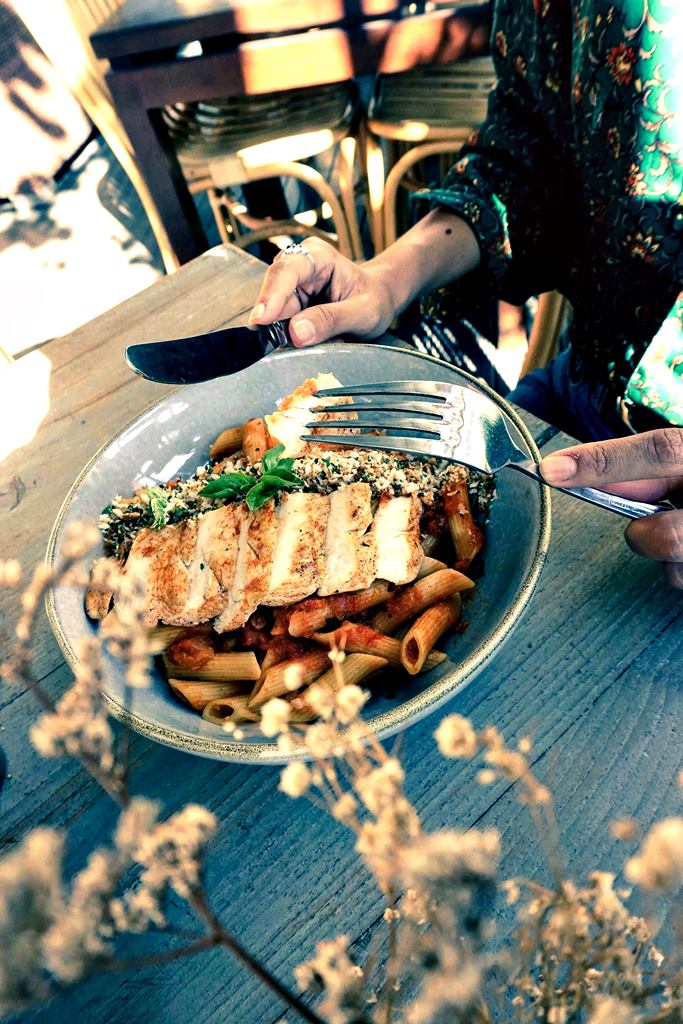 발리 Honey and Bread Cafe005.jpg