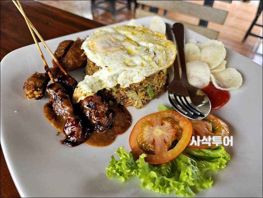 Warung D' Carik Nyalian 매장018.jpg