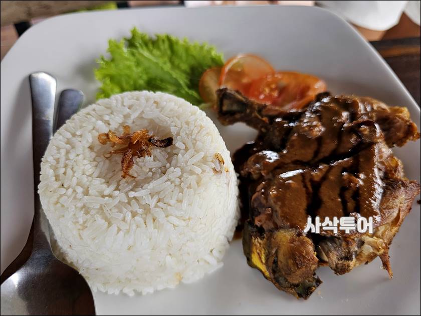 Warung D' Carik Nyalian 매장016.jpg