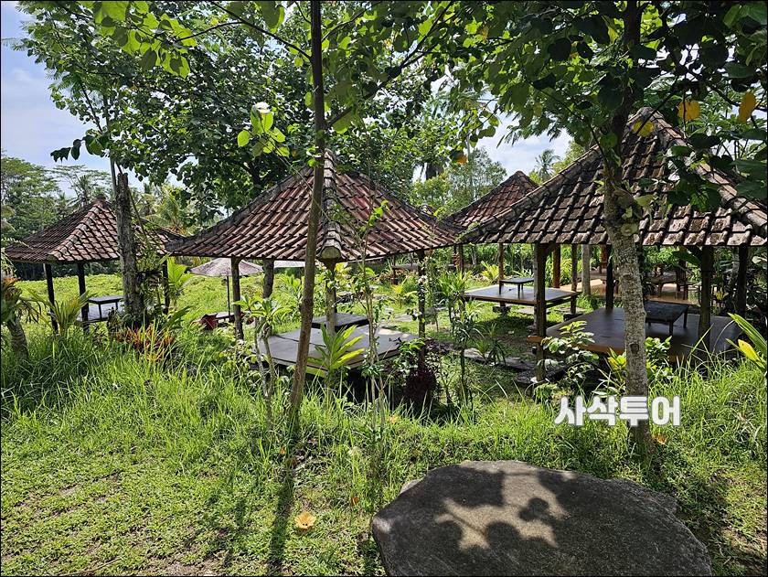 Warung D' Carik Nyalian 매장007.jpg