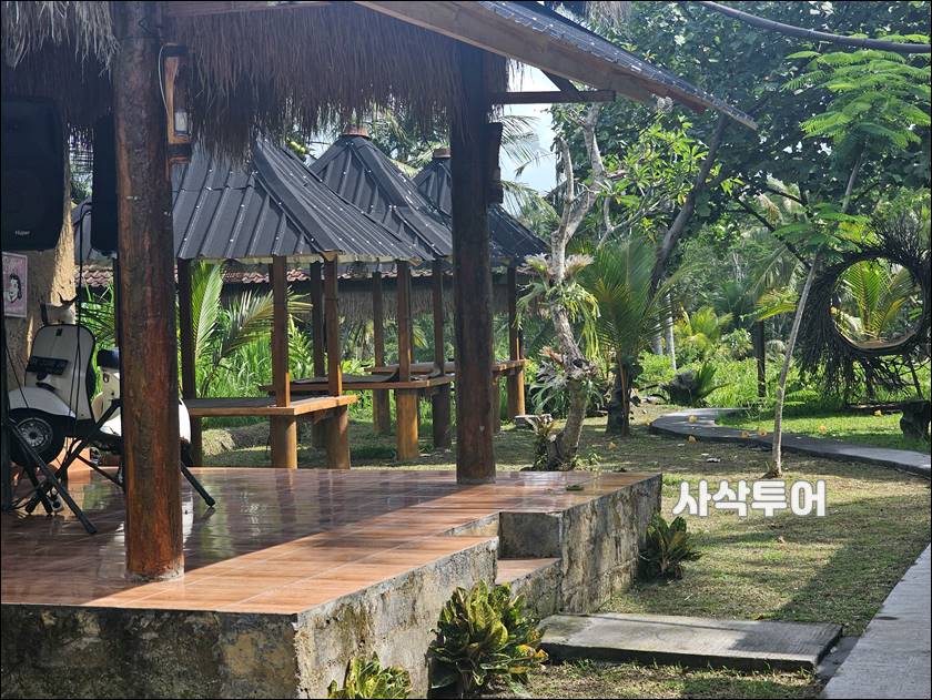 Warung D' Carik Nyalian 매장005.jpg