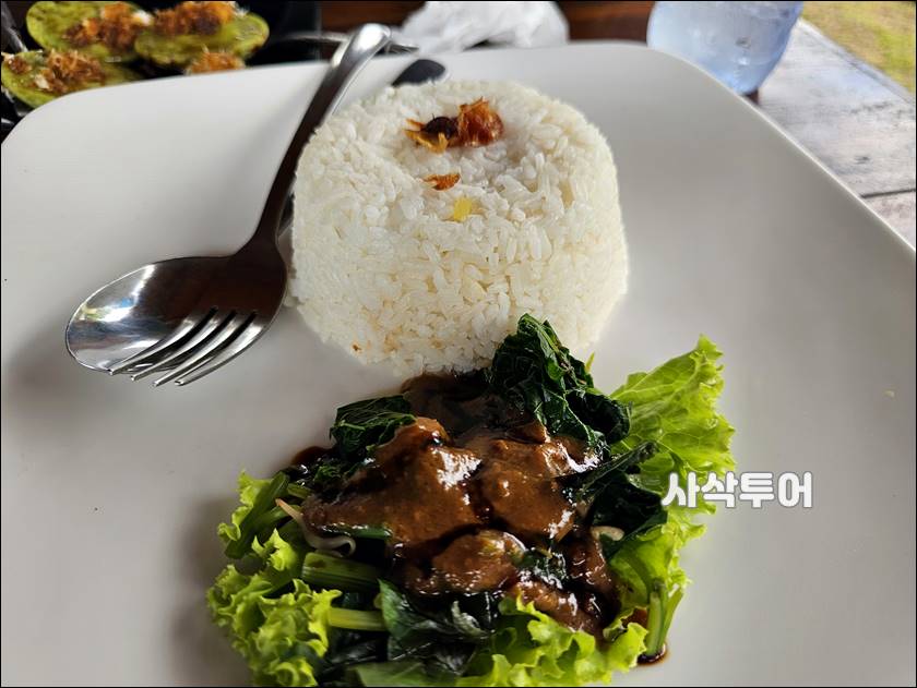 Warung D' Carik Nyalian 매장012.jpg