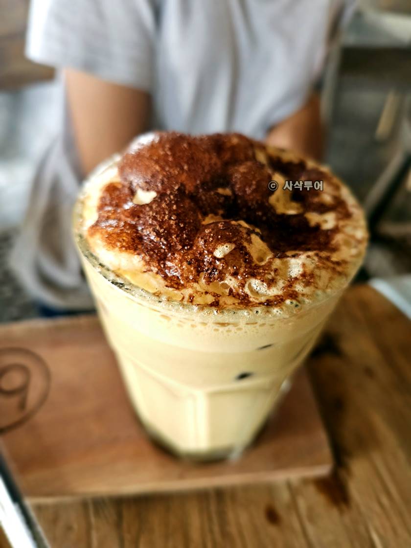 B+ CAFE038.jpg