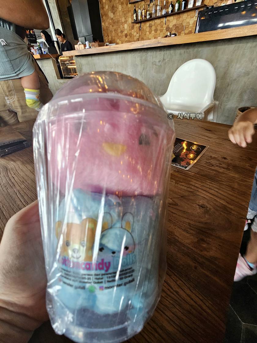 B+ CAFE030.jpg