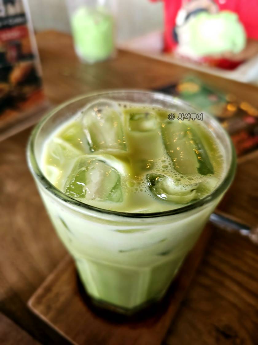 B+ CAFE039.jpg