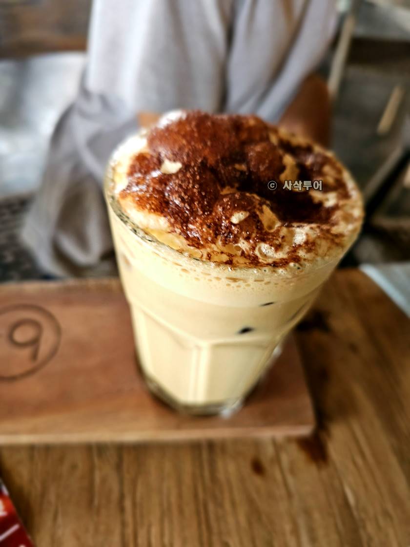 B+ CAFE036.jpg