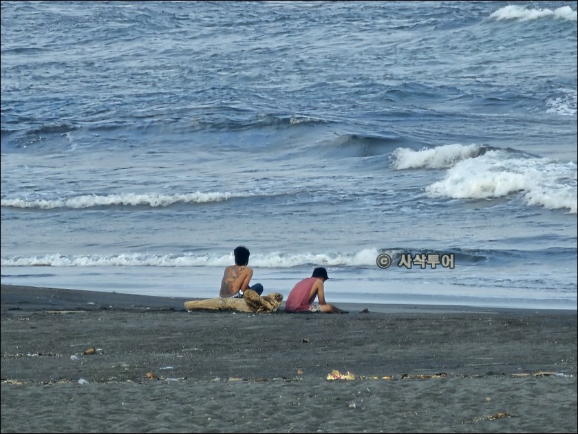 beach break001.jpg