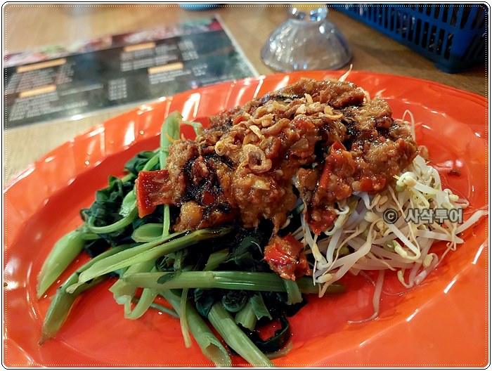 mIE 08015.jpg