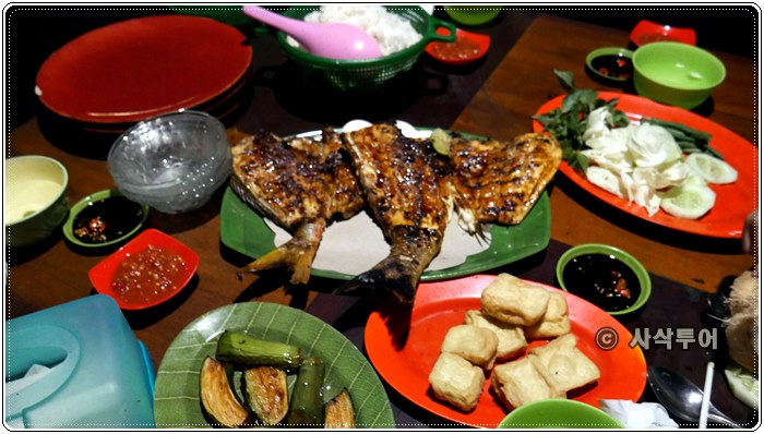 ikan bakar padasuka068.JPG