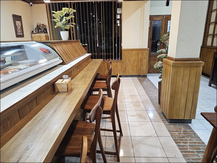 ikura sushi015.jpg