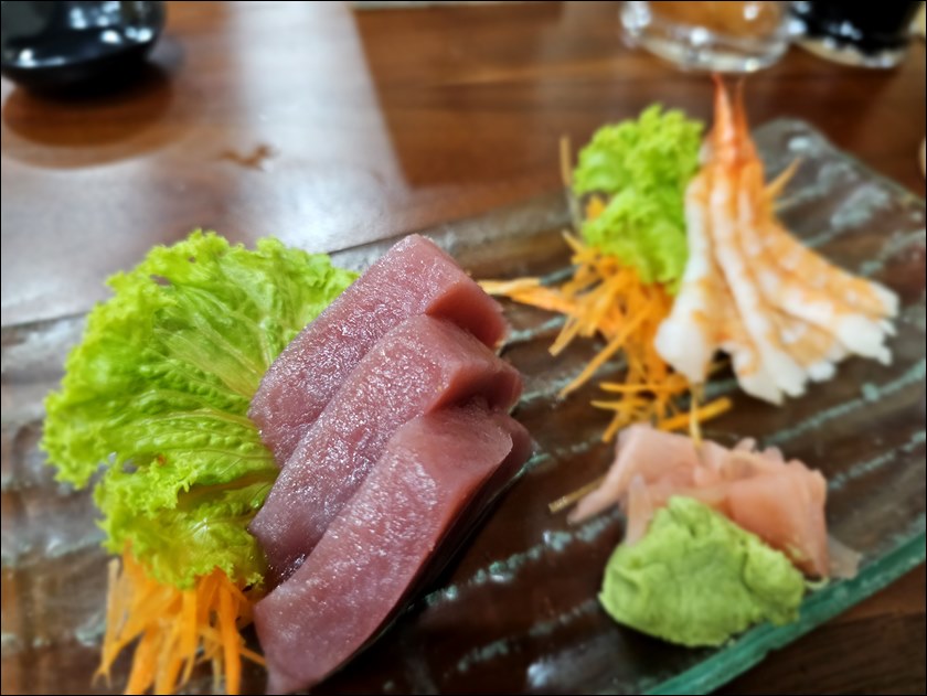 ikura sushi027.jpg