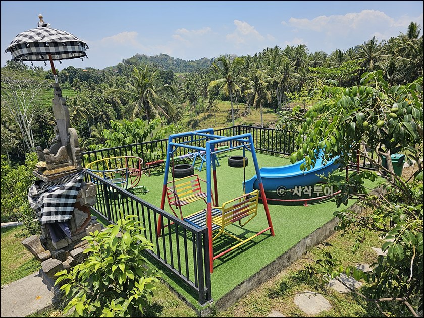 kissidab eco hill008.jpg