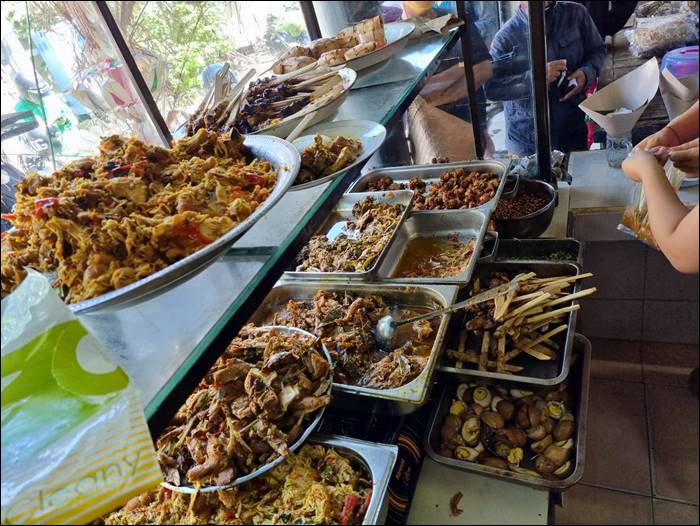 nasi ayam ibu oka003.jpg