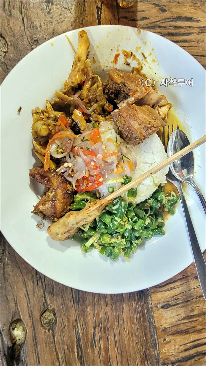 nasi ayam ibu oka008.jpg