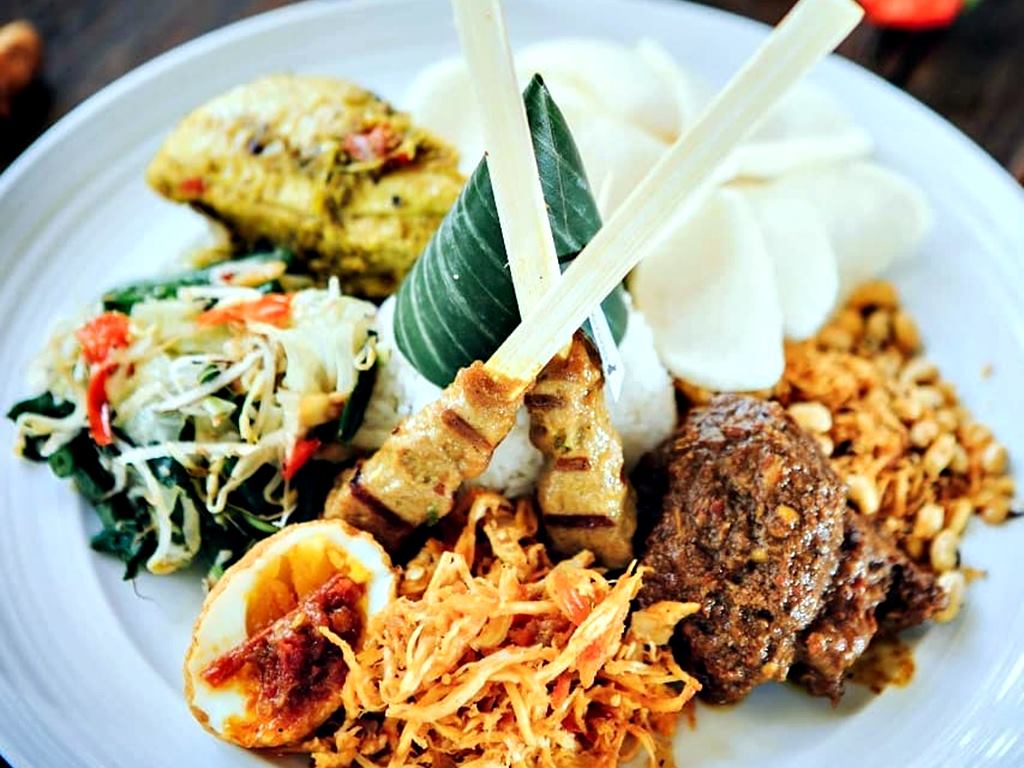 사누르비치식당1014.jpg