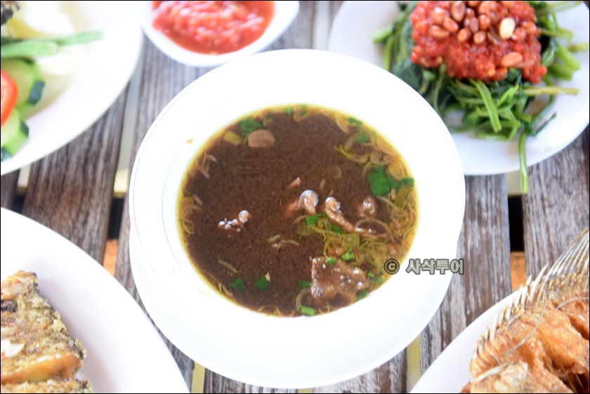 warung beach restor027.JPG