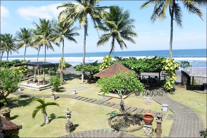 warung beach restor012.JPG
