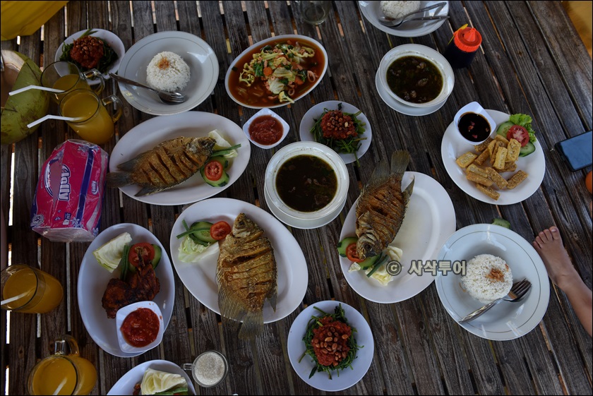 warung beach restor025.JPG