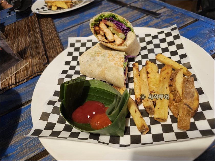 lakawi burger011.jpg