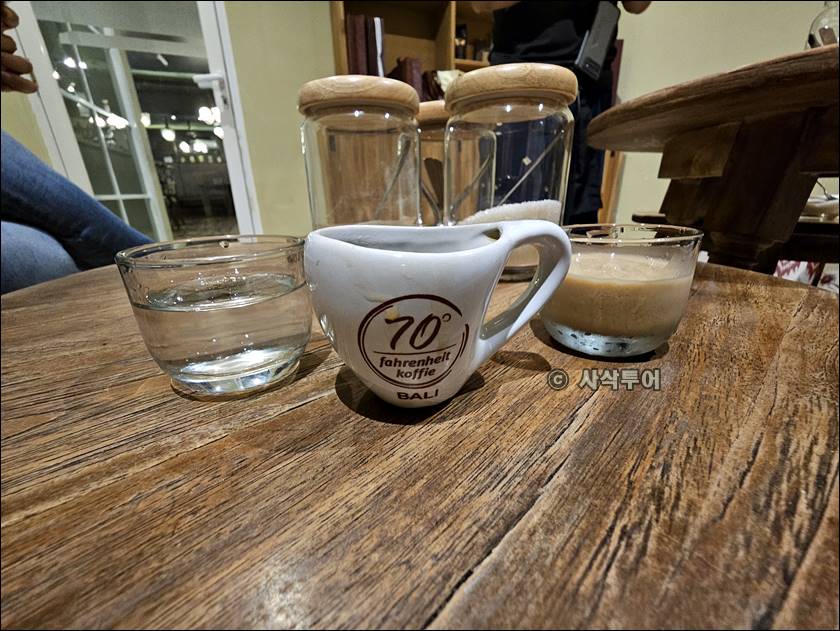70 KOFFIE080.jpg