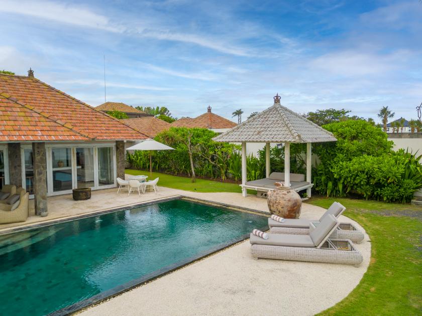 Four Bedroom Beachfront Pool Villa-1.jpg