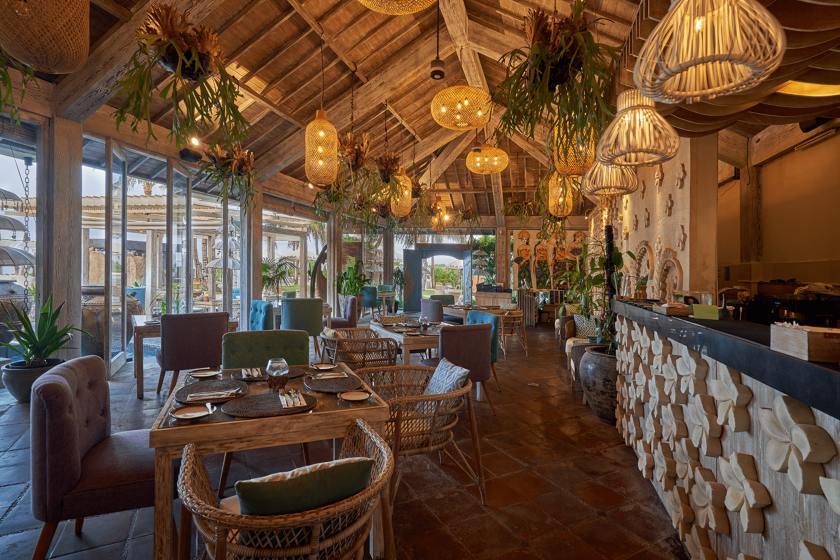 STANDING STONES RESTAURANT - 3.jpg