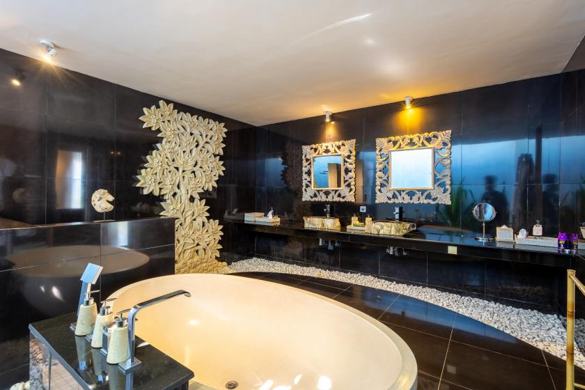 Four Bedroom Beachfront Pool Villa-14.jpg