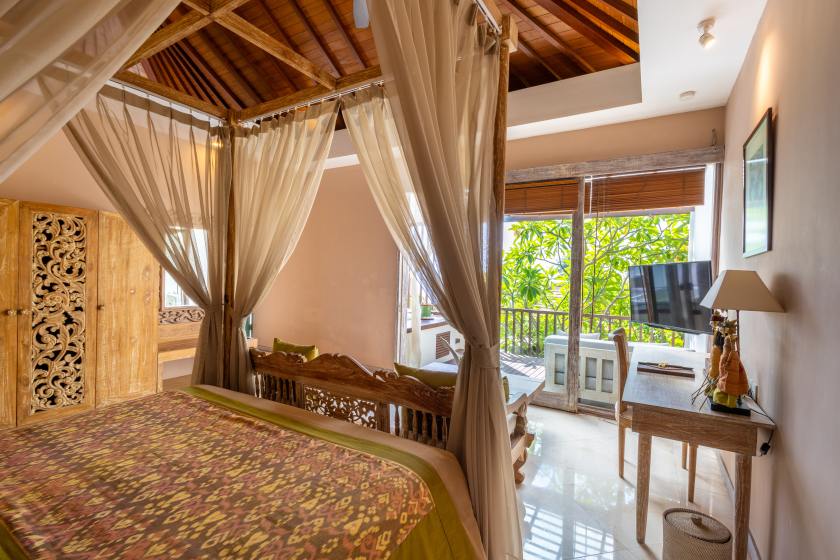 One Bedroom Jacuzzi Suite - 4.jpg