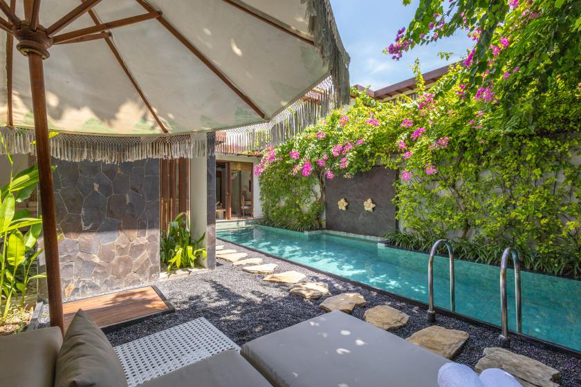 One Bedroom Pool Suite - 3.jpg