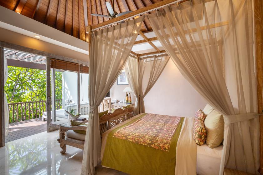 One Bedroom Jacuzzi Suite - 8.jpg