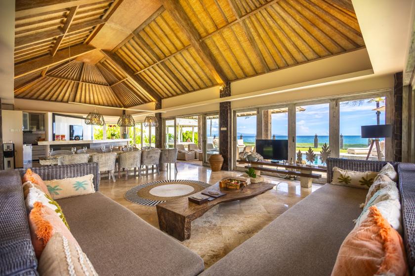 Four Bedroom Beachfront Pool Villa-6.jpg