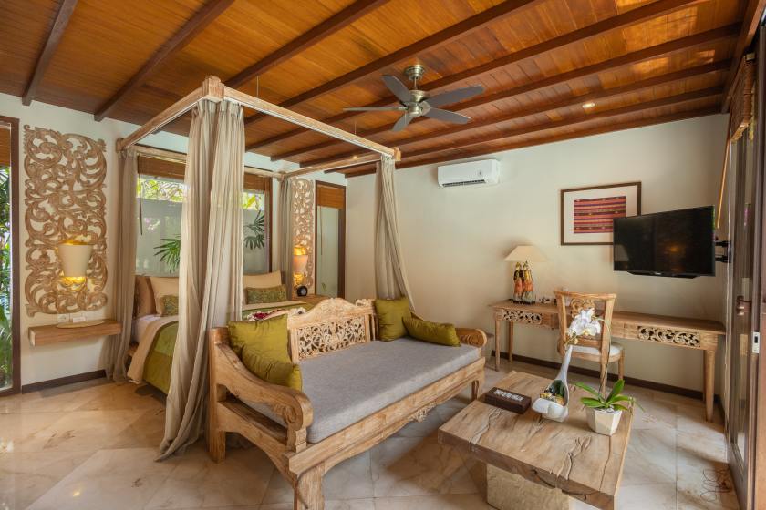 One Bedroom Pool Suite - 6.jpg