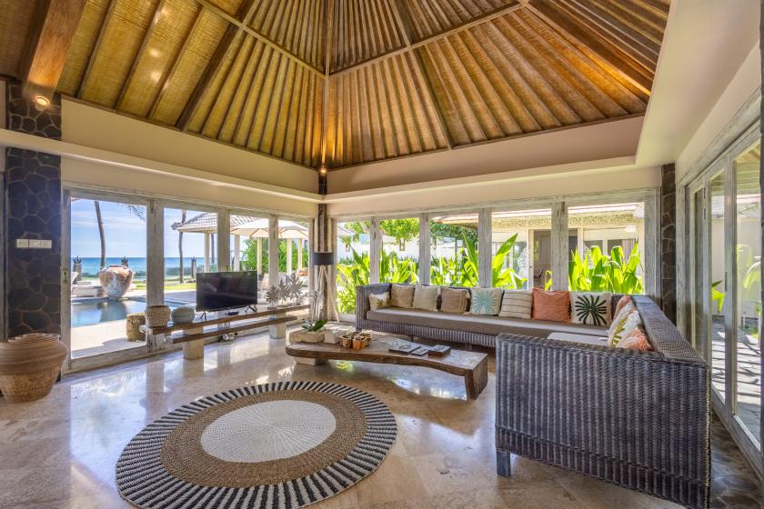Four Bedroom Beachfront Pool Villa-9.jpg