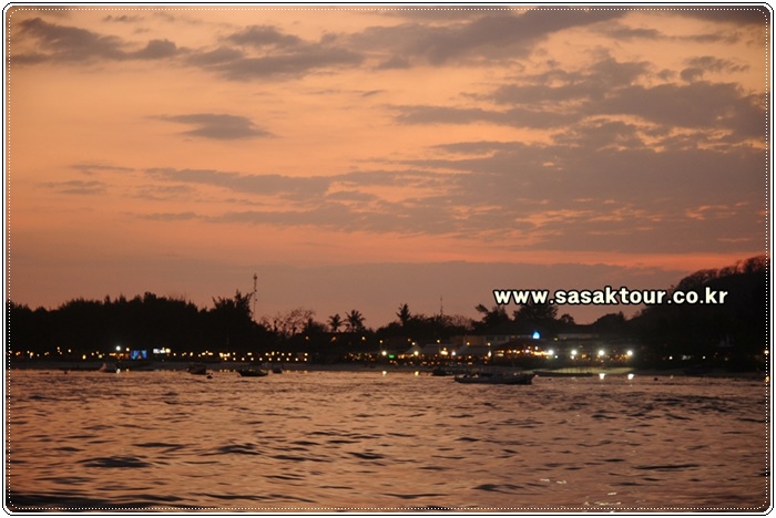partyboat092a5650d0b61bfa8f811a99b224fee8.JPG