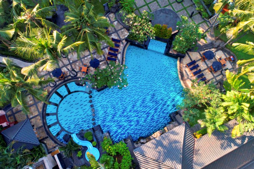 SWIMMING POOL &amp; GARDEN AERIAL 2.jpg