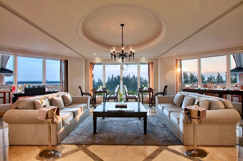 The Level Executive Lounge 2.jpg