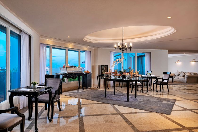 The Level Lounge.jpg