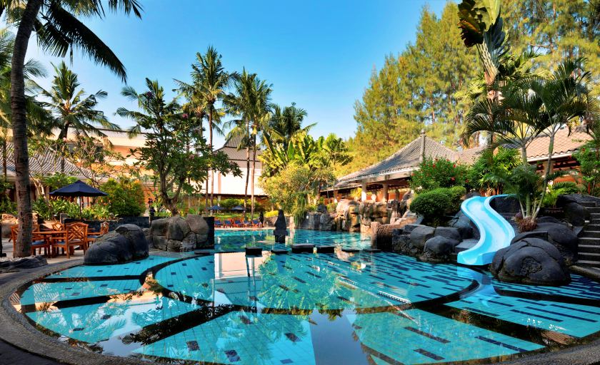 SWIMMING POOL.jpg