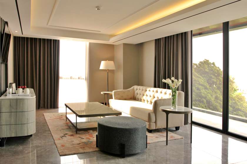 Royal Suite Living Room.jpg