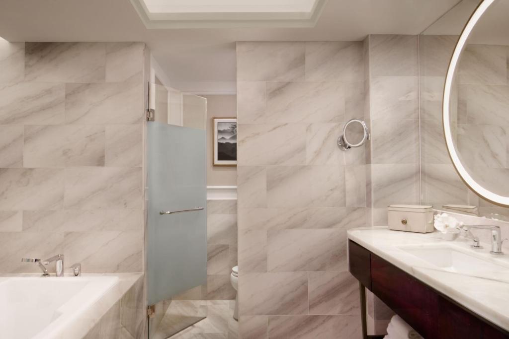 The St. Regis Jakarta 디럭스2.jpg