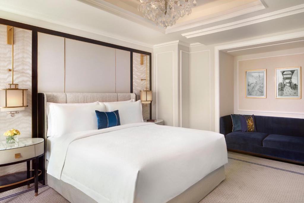 The St. Regis Jakarta 원베드 스위트2.jpg