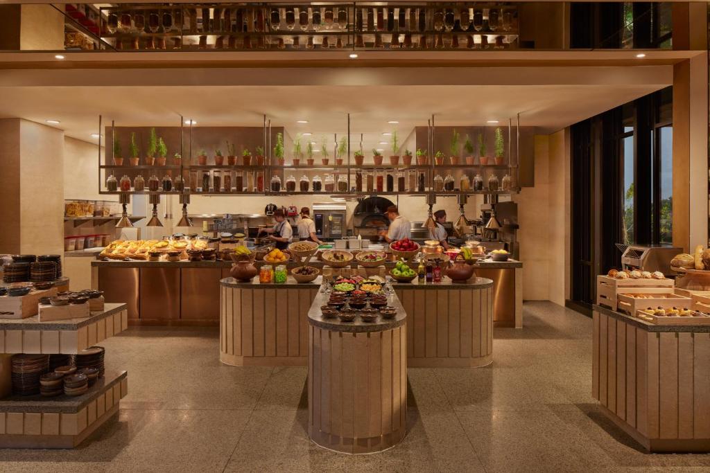 Hotel Tentrem Jakarta  부대시설2.jpg